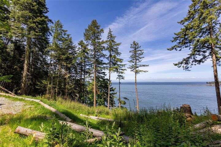 Property Photo: 455 East Point Rd BC V0N 2Y0