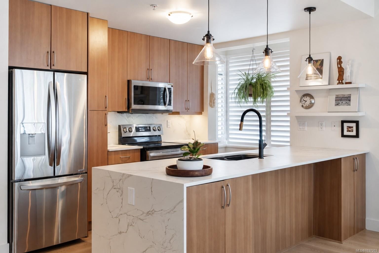 Property Photo:  300 Waterfront Cres 305  BC V8T 5K3 