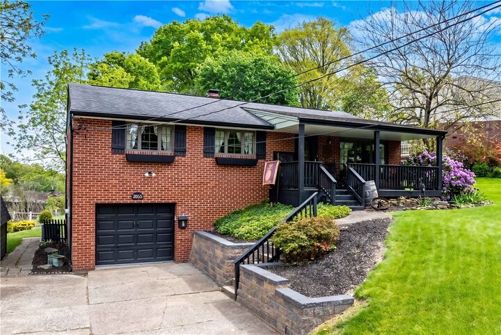Property Photo:  2805 W Munroe Street  PA 15102 