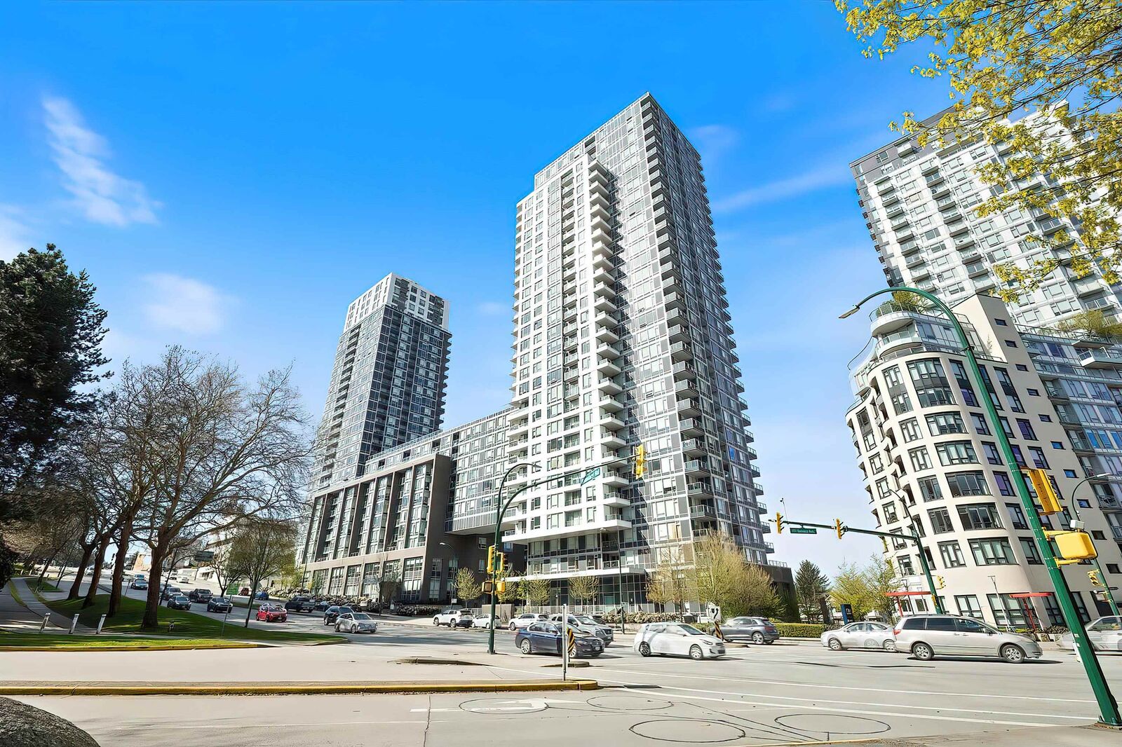 Property Photo:  5515 Boundary Road 2202  BC V5R 0E3 