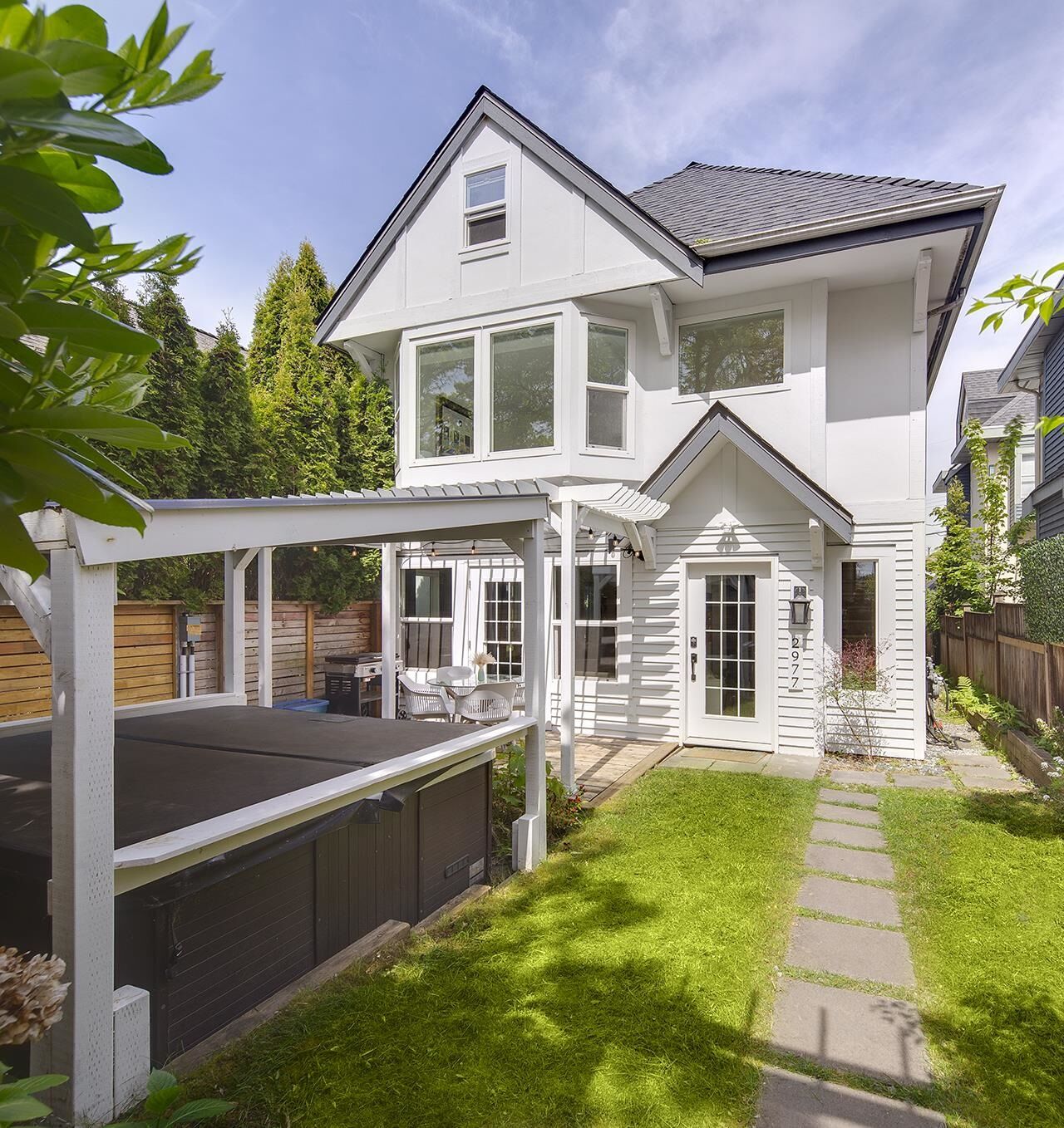 Property Photo: 2977 W 6th Avenue BC V6K 1X4