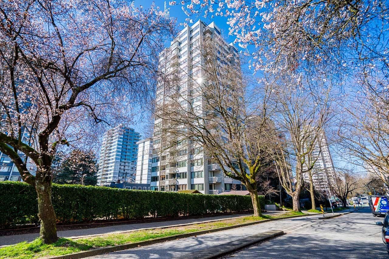 Property Photo:  1740 Comox Street 204  BC V6G 2Z1 