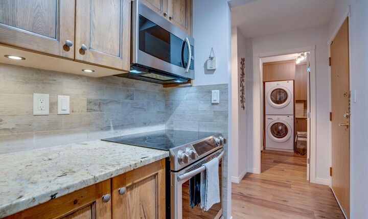 Property Photo: 575 Sutherland Avenue 222 BC V1Y 8V1