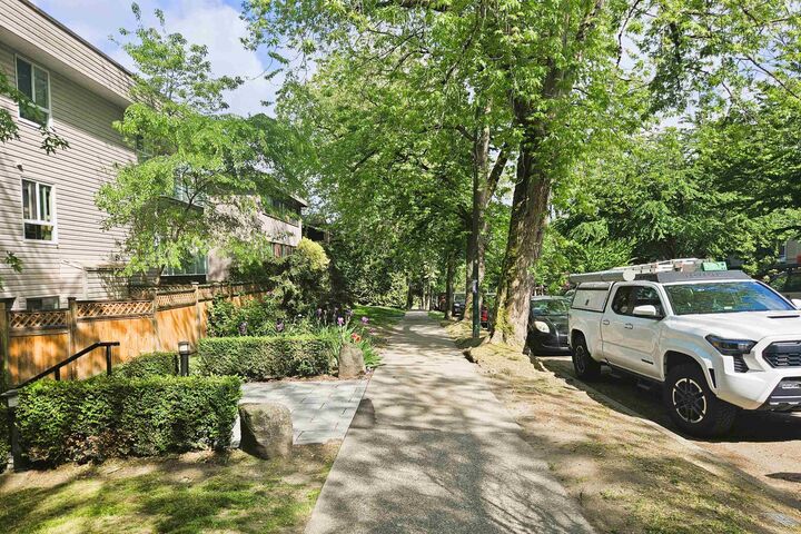 Property Photo:  825 E 7th Avenue 309  BC V5T 1P4 