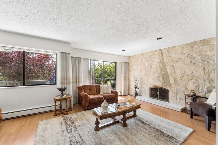 Property Photo:  2581 E 3rd Avenue  BC V5M 1H1 