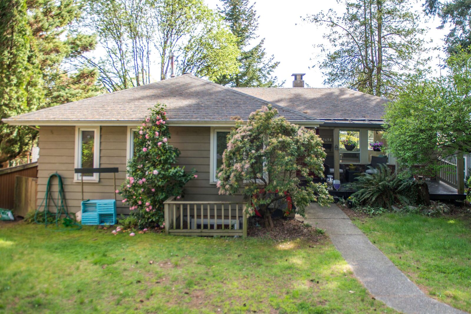 Property Photo:  2634 Rogate Avenue  BC V3K 5S4 