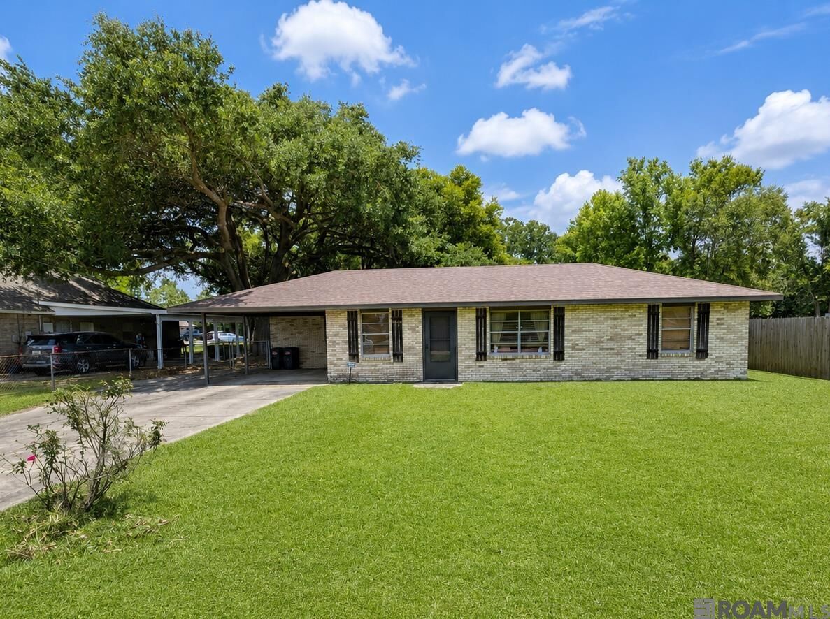 Property Photo:  2642 S Remy Robert Ave  LA 70737 
