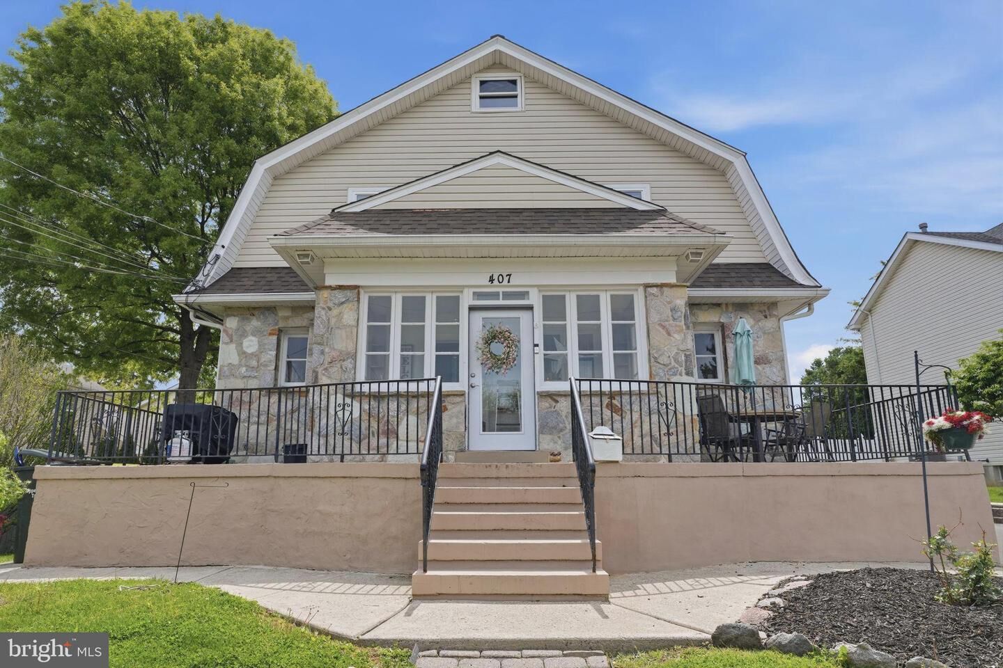 Property Photo:  407 Castello Avenue  PA 19040 