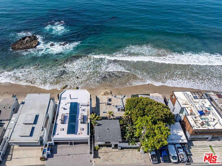 Property Photo:  25006 Malibu Rd  CA 90265 