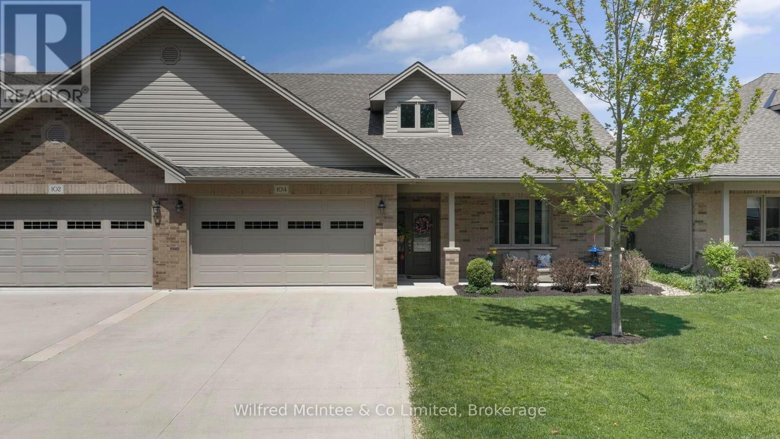 Property Photo:  104 Prince Street  ON N0G 2V0 