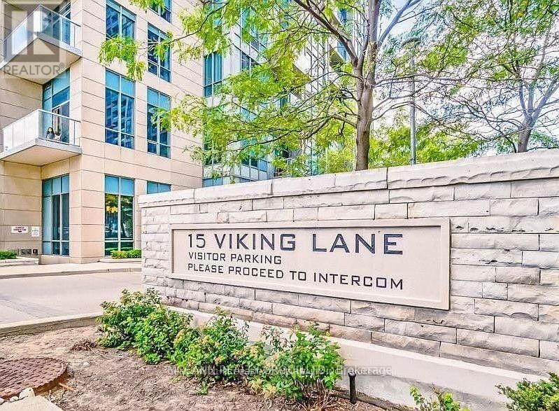 Property Photo:  15 Viking Lane 1605  ON M9B 0A4 