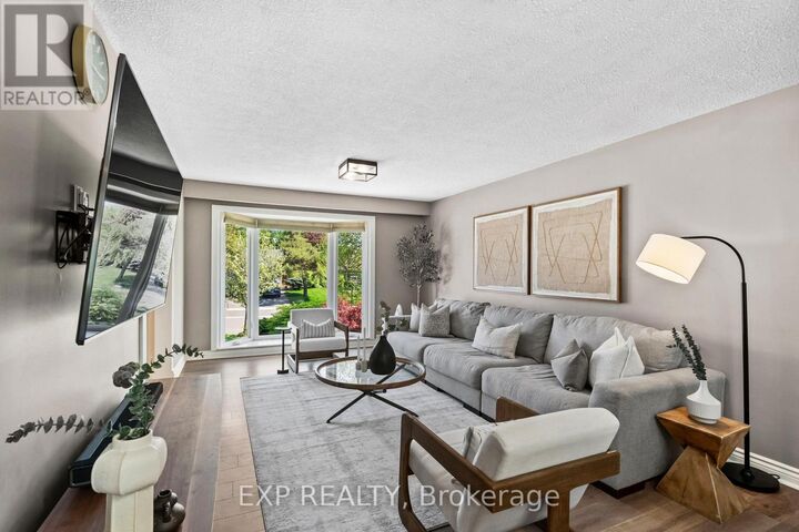 Property Photo: 2793 Inlake Court ON L5N 2A4