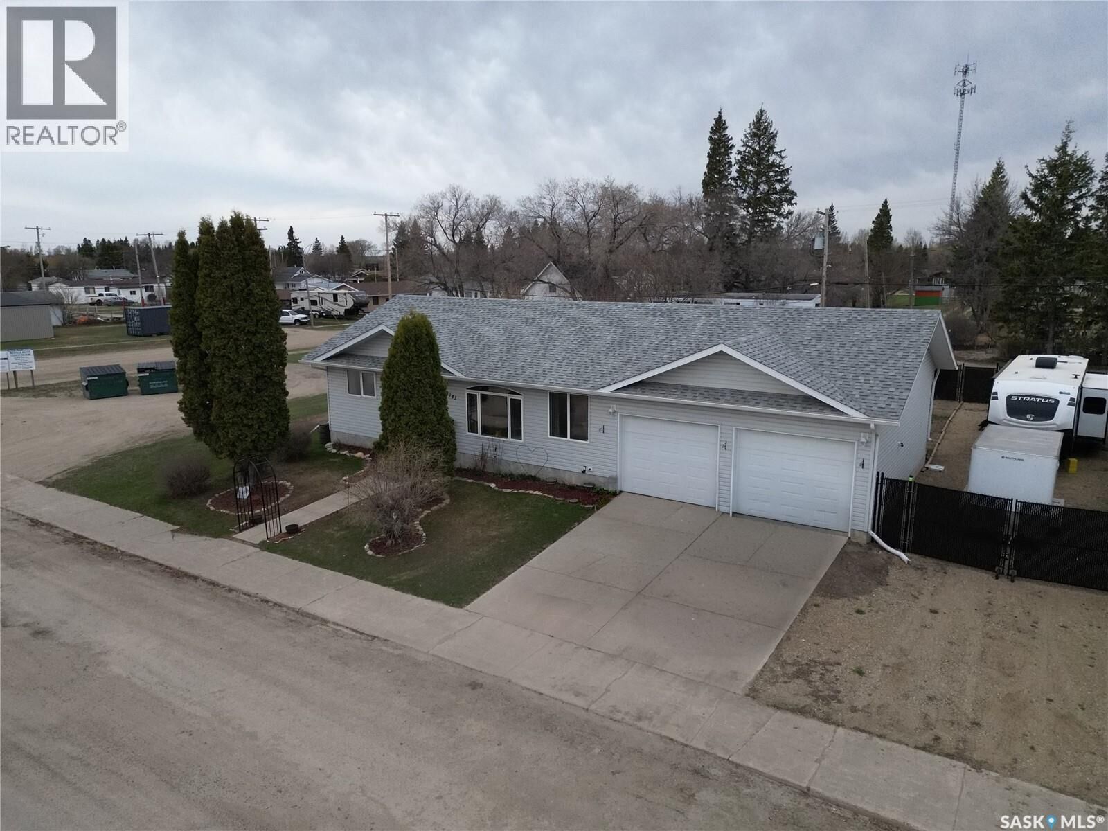 Property Photo: 741 Main Street SK S0J 0B4