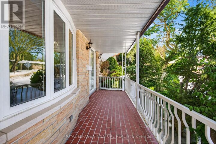 Property Photo: 897 Pembridge Crescent ON K7M 6C6