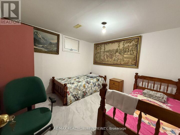 Property Photo:  61 Wilmont Drive  ON M3N 1N5 