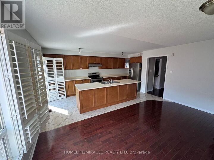Property Photo:  95 Sleightholme Crescent  ON L6P 3E6 