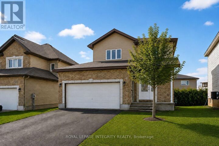 Property Photo:  281 Sterling Avenue  ON K4K 0H9 