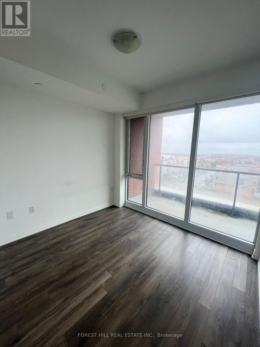Property Photo:  99 Eagle Rock Way 512  ON L6A 5A7 
