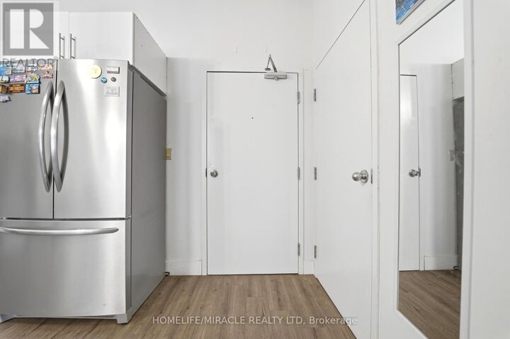 Property Photo:  150 Colborne Street 204  ON N3T 2G6 