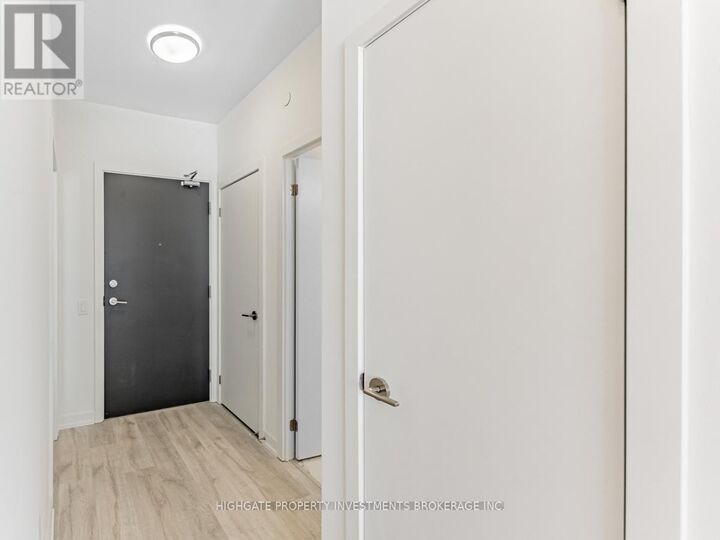 Property Photo:  7 Golden Lion Heights N437  ON M2M 3T9 