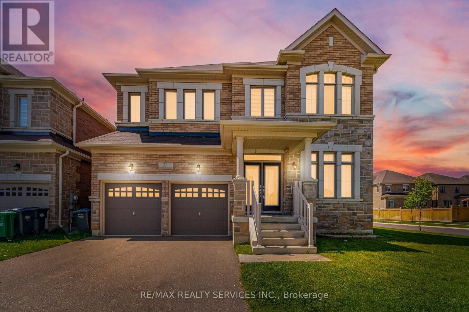 Property Photo:  20 Royal Fern Crescent  ON L7C 4G7 