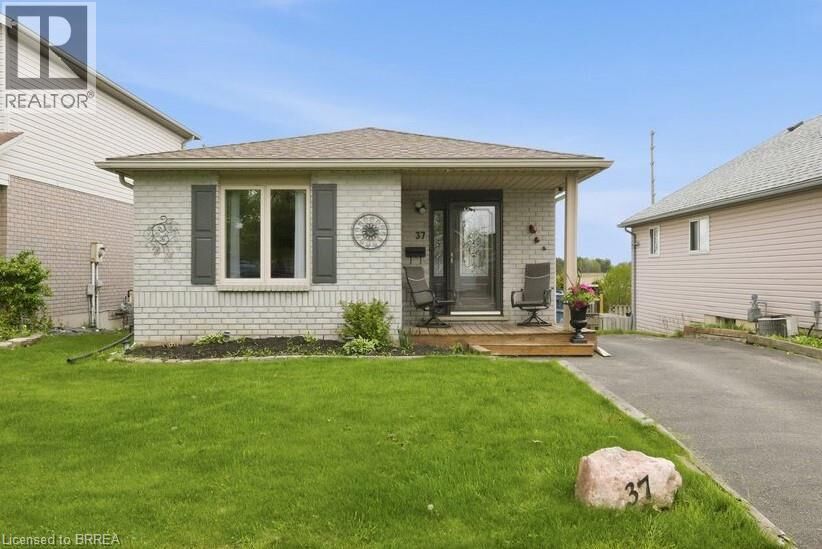 Property Photo: 37 Anastasia Crescent ON N3P 2A9