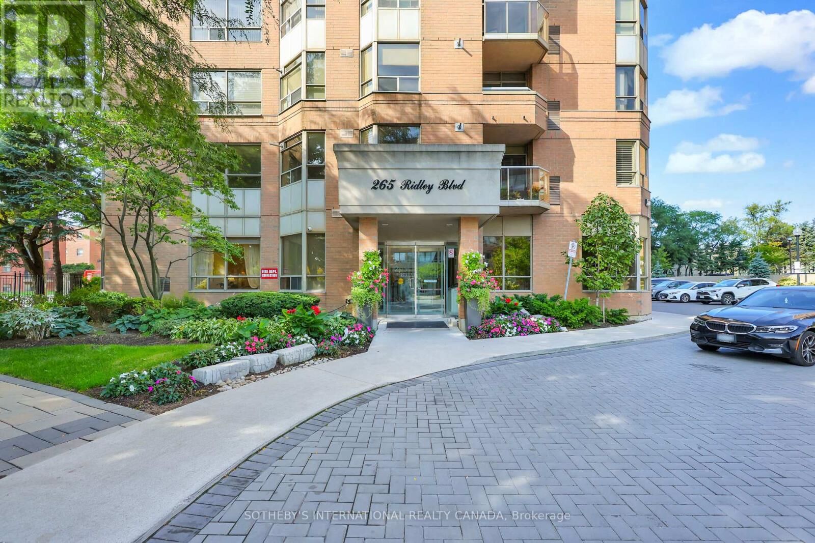 Property Photo:  265 Ridley Boulevard 610  ON M5M 4N8 