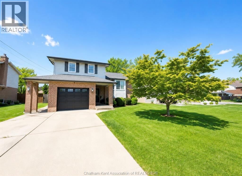 Property Photo: 457 McNaughton Avenue East ON N7L 2H2