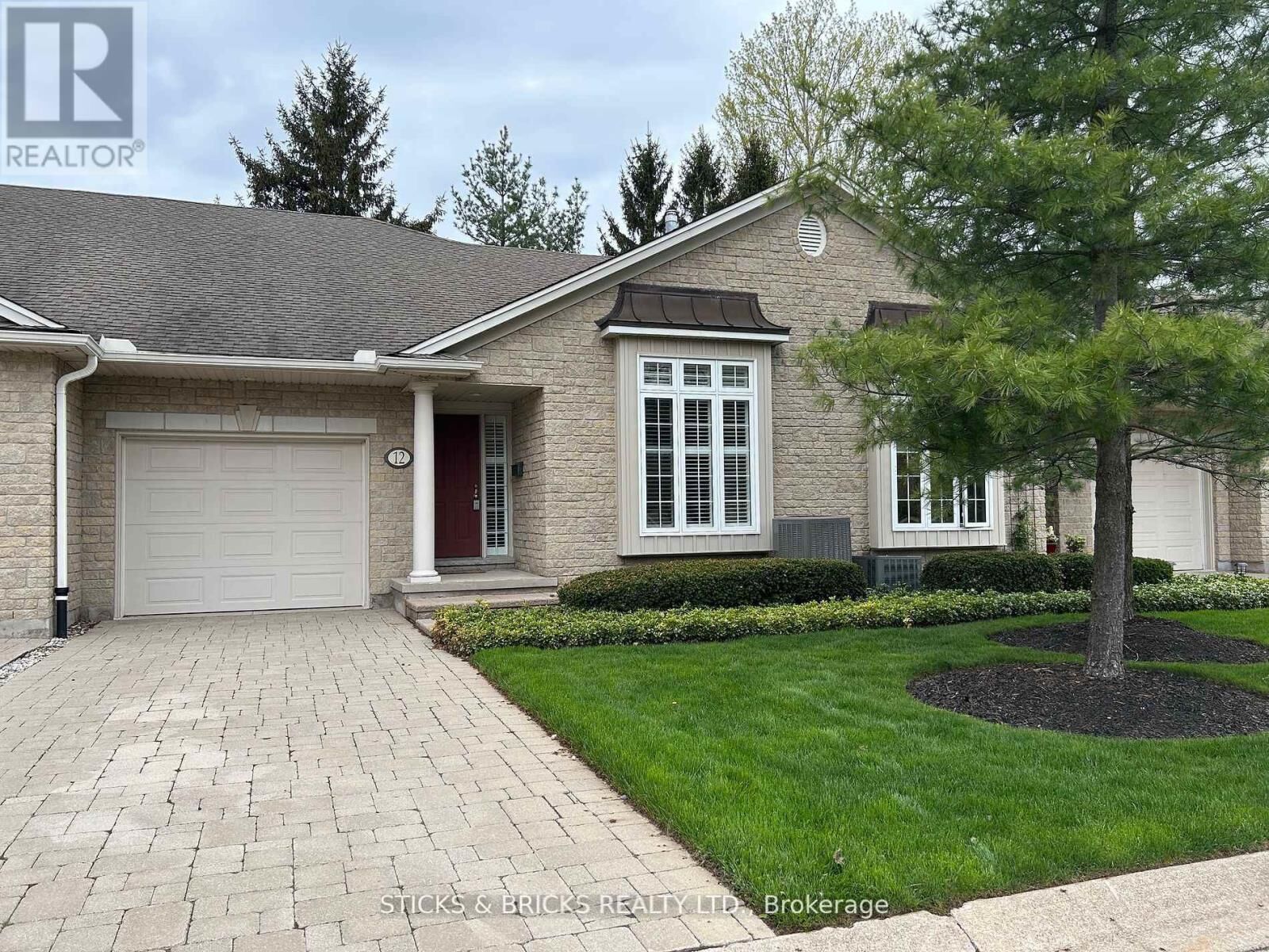 Property Photo:  3241 Montrose Road 12  ON L2H 3L3 