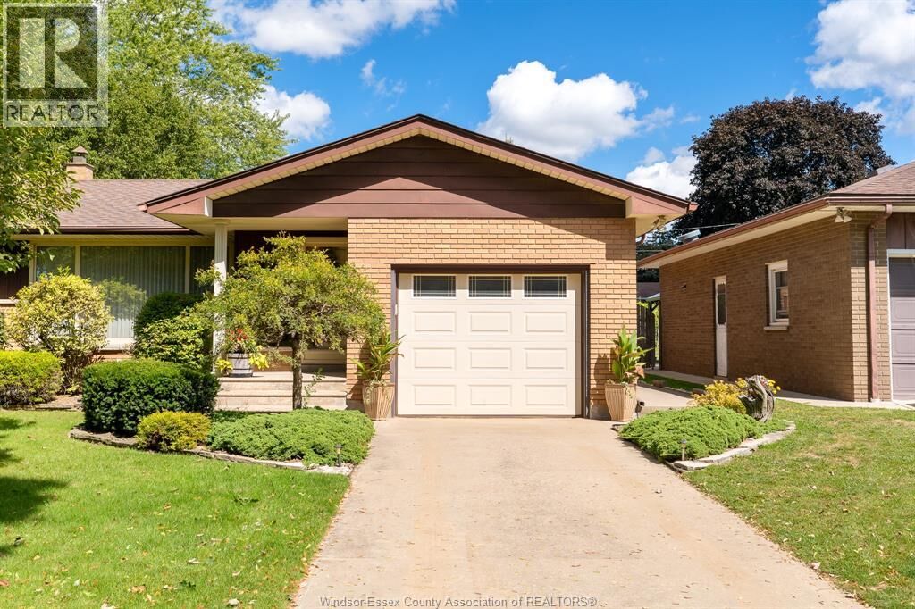 Property Photo:  9 Audrey Street  ON N8H 2K7 