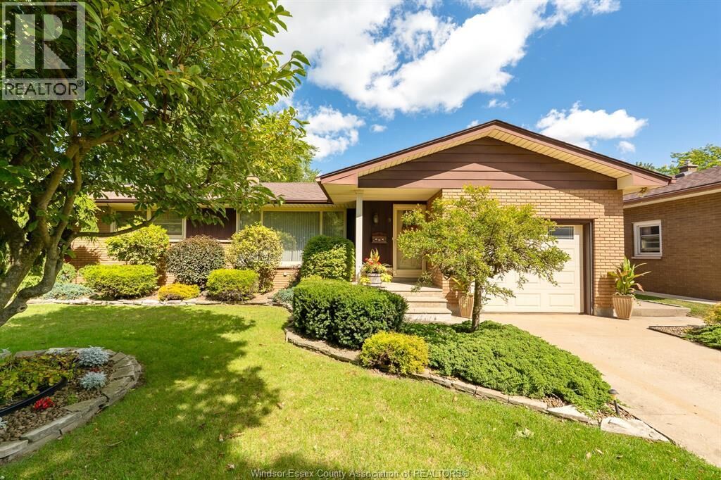 Property Photo:  9 Audrey Street  ON N8H 2K7 