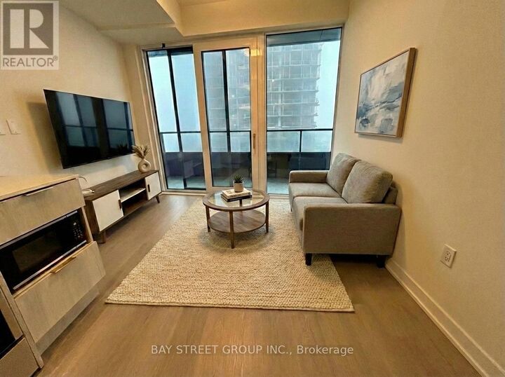 Property Photo:  448 Burnhamthorpe Road West 1212  ON L5B 4M6 