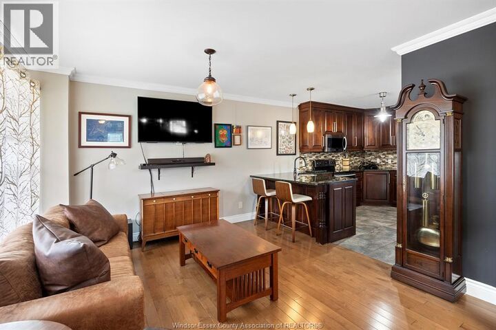 Property Photo:  108 Montrose Street  ON N8X 1A3 