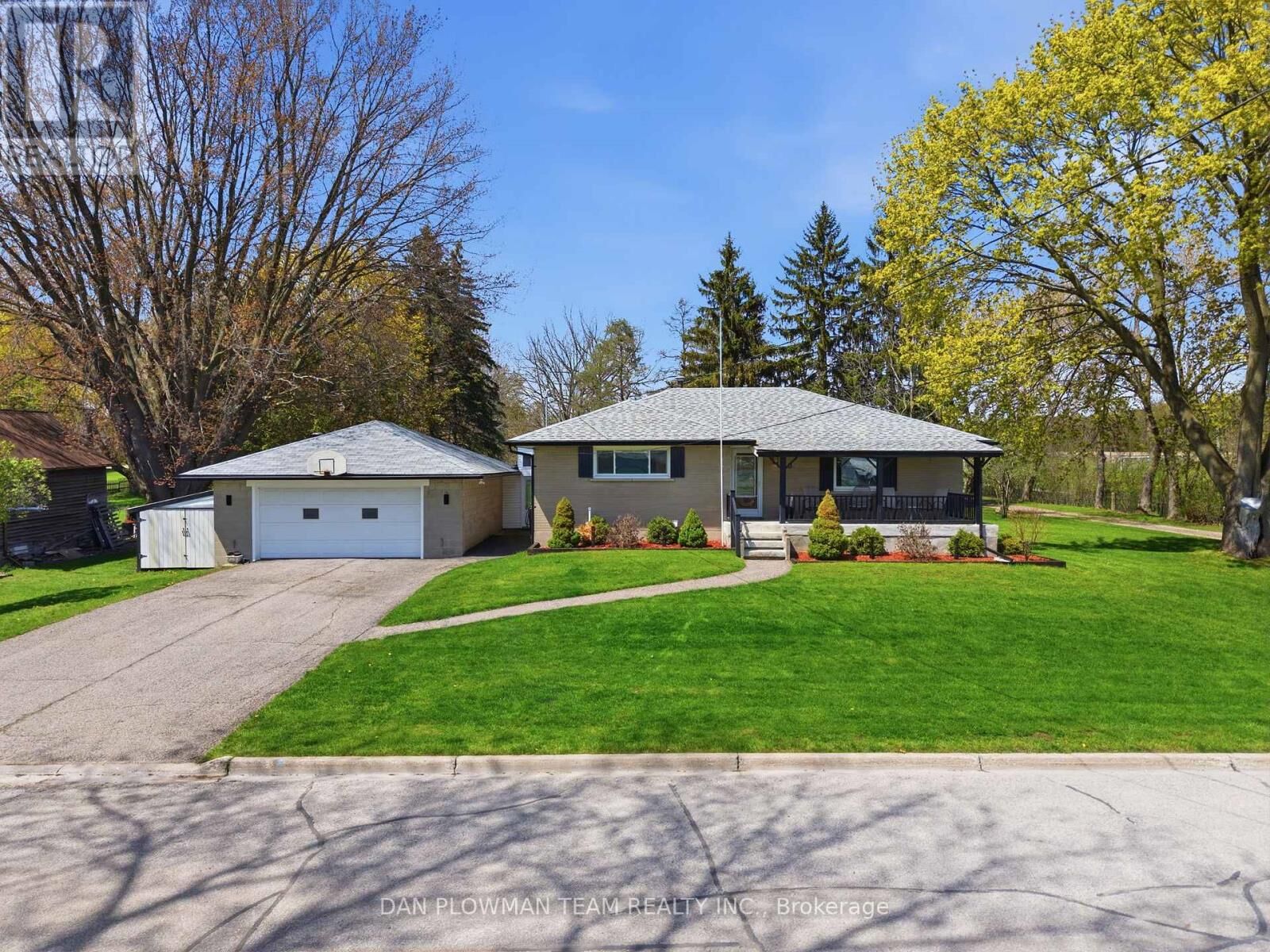 Property Photo:  50 Centreview Street  ON L1C 2Y3 