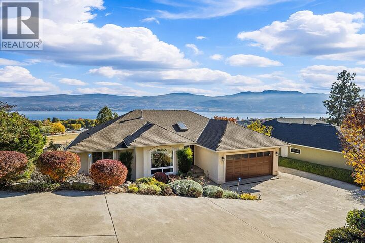 Property Photo:  3576 Apple Way Boulevard  BC V4T 1Y7 