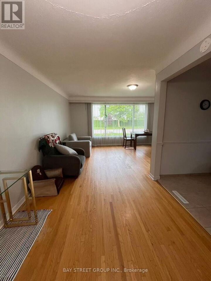 Property Photo: 65 Saint Andrews Avenue ON L3B 1E3