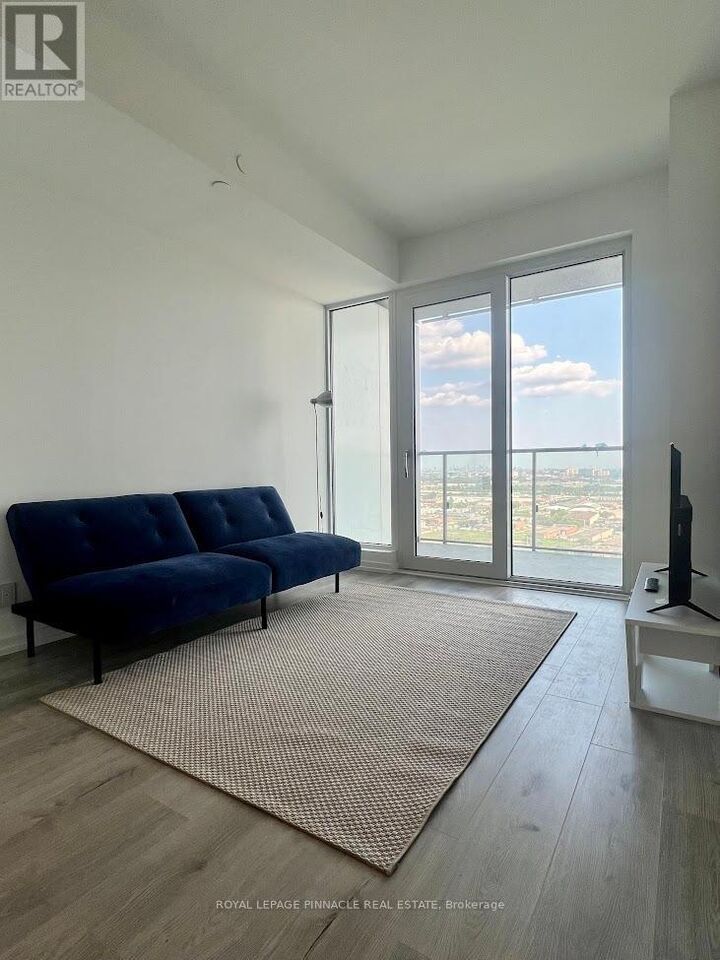 Property Photo: 7890 Jane Street 2701 ON L4K 0K9
