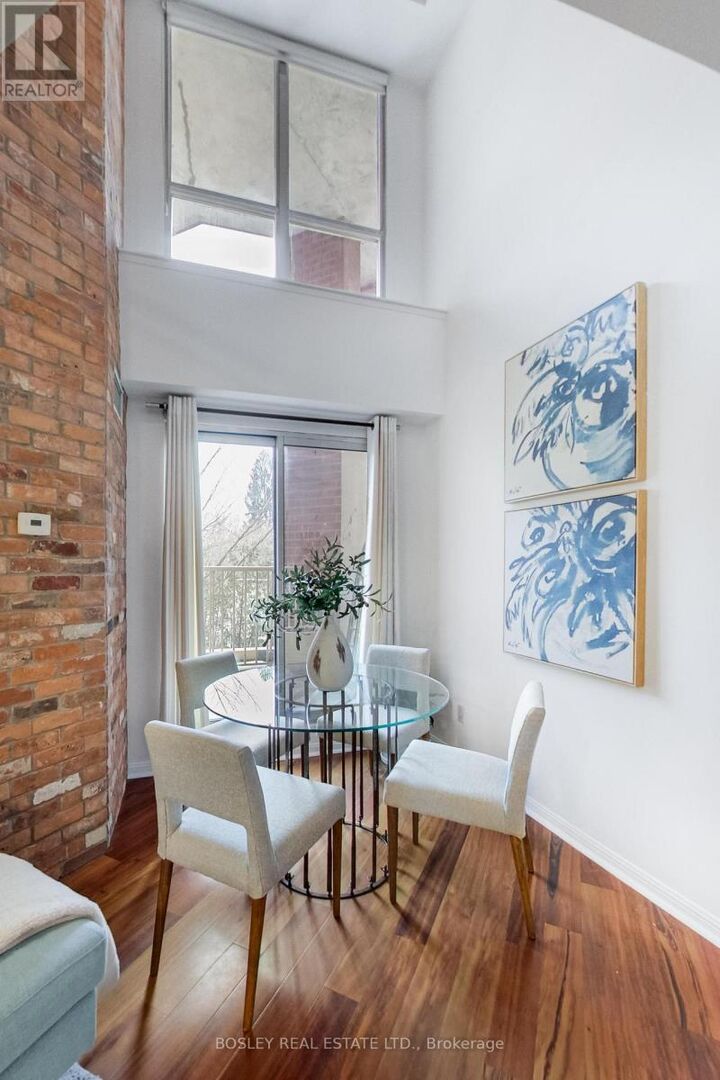 Property Photo:  119 Merton Street 215  ON M4S 3G5 