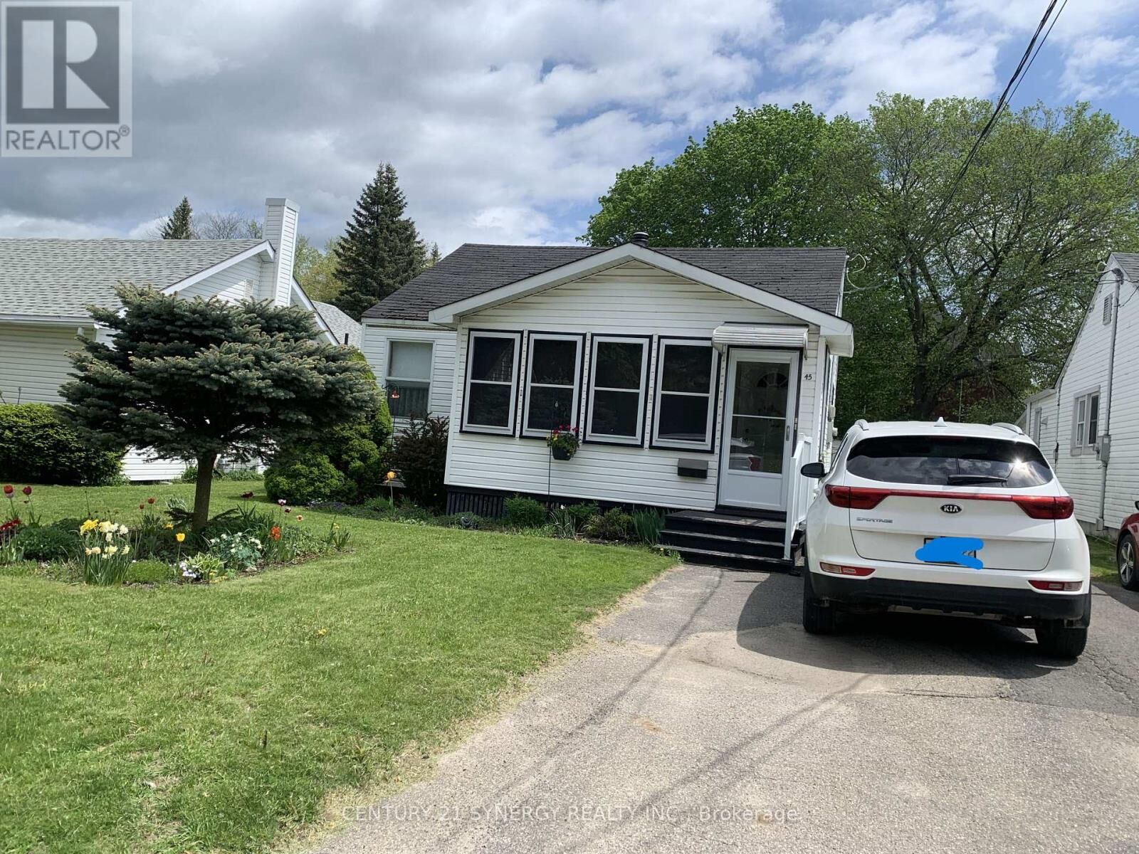 Property Photo:  45 Abel Street  ON K7A 4M2 