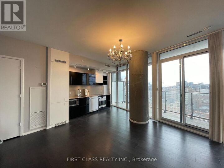 Property Photo:  125 Peter Street 1402  ON M5V 0M2 