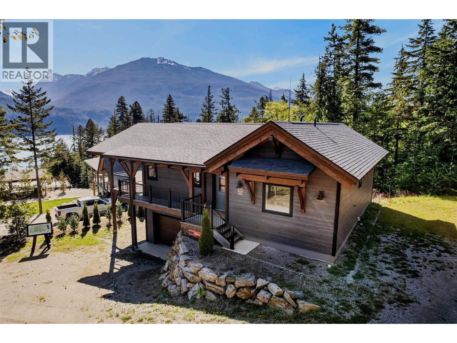 Property Photo: 23 Birchgrove Bend BC V0G 1M0