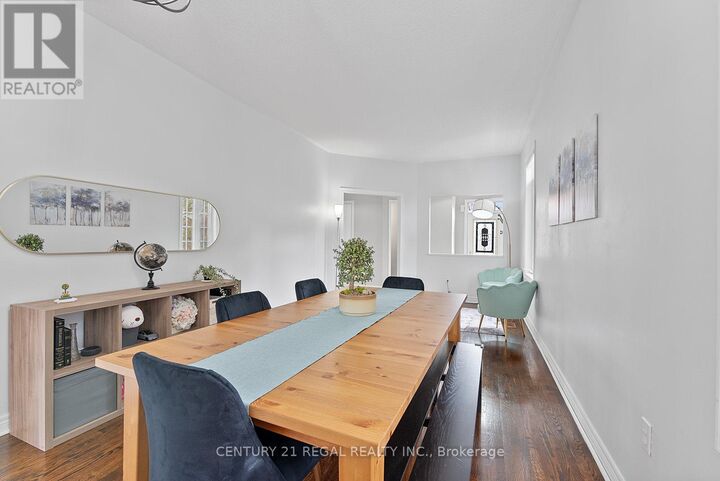 Property Photo:  42 Ballymore Drive  ON L4G 7E6 