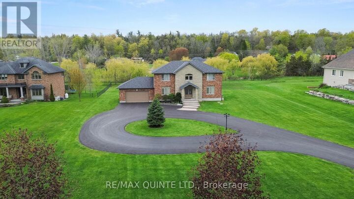 Property Photo: 39 Deerfield Court ON K8N 4Z1