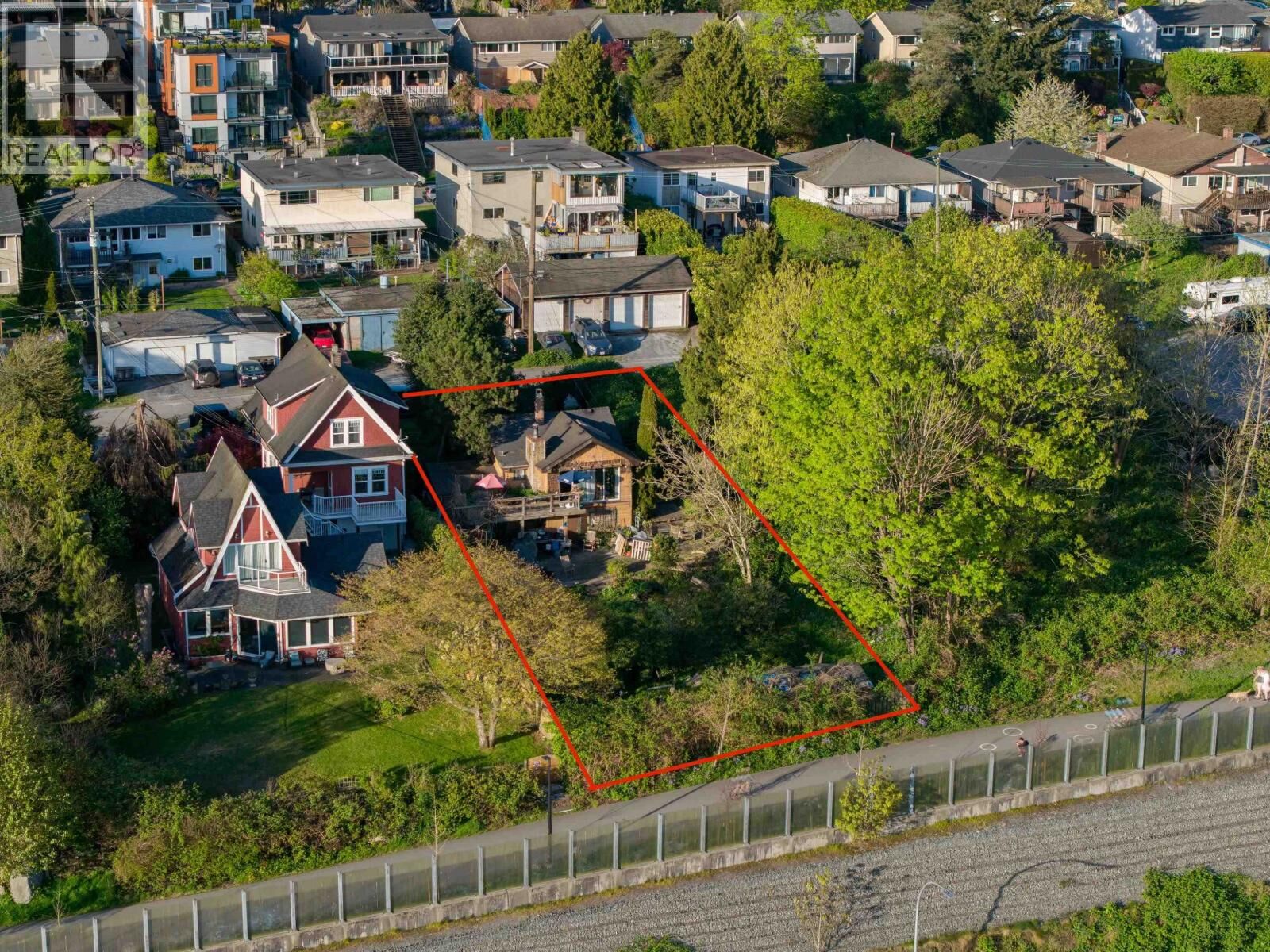 Property Photo:  435 Alder Street  BC V7L 1A9 