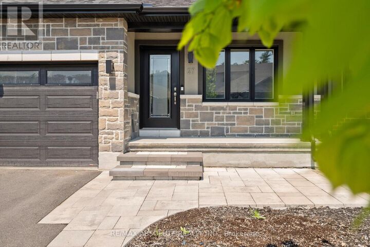 Property Photo:  27 Morgan Clouthier Way  ON K7S 0H9 