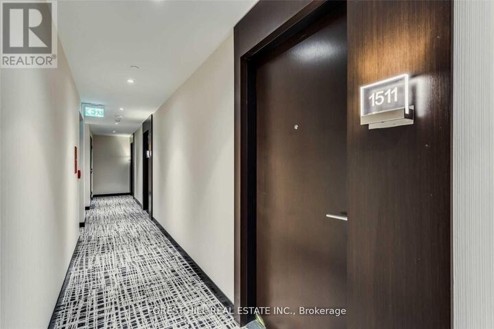 Property Photo:  2221 Yonge Street 5211  ON M4S 2B4 