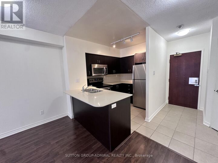 Property Photo:  736 Bay Street 1708  ON M5G 1N6 