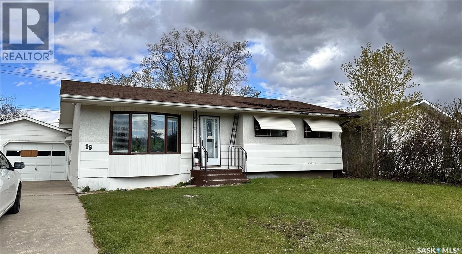 Property Photo:  19 O'Neil Crescent  SK S7N 1W7 