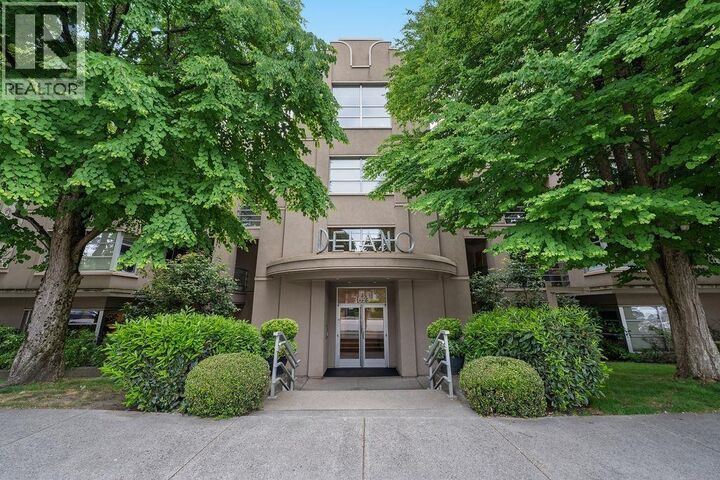 Property Photo:  3023 W 4th Street 104  BC V6K 1R5 