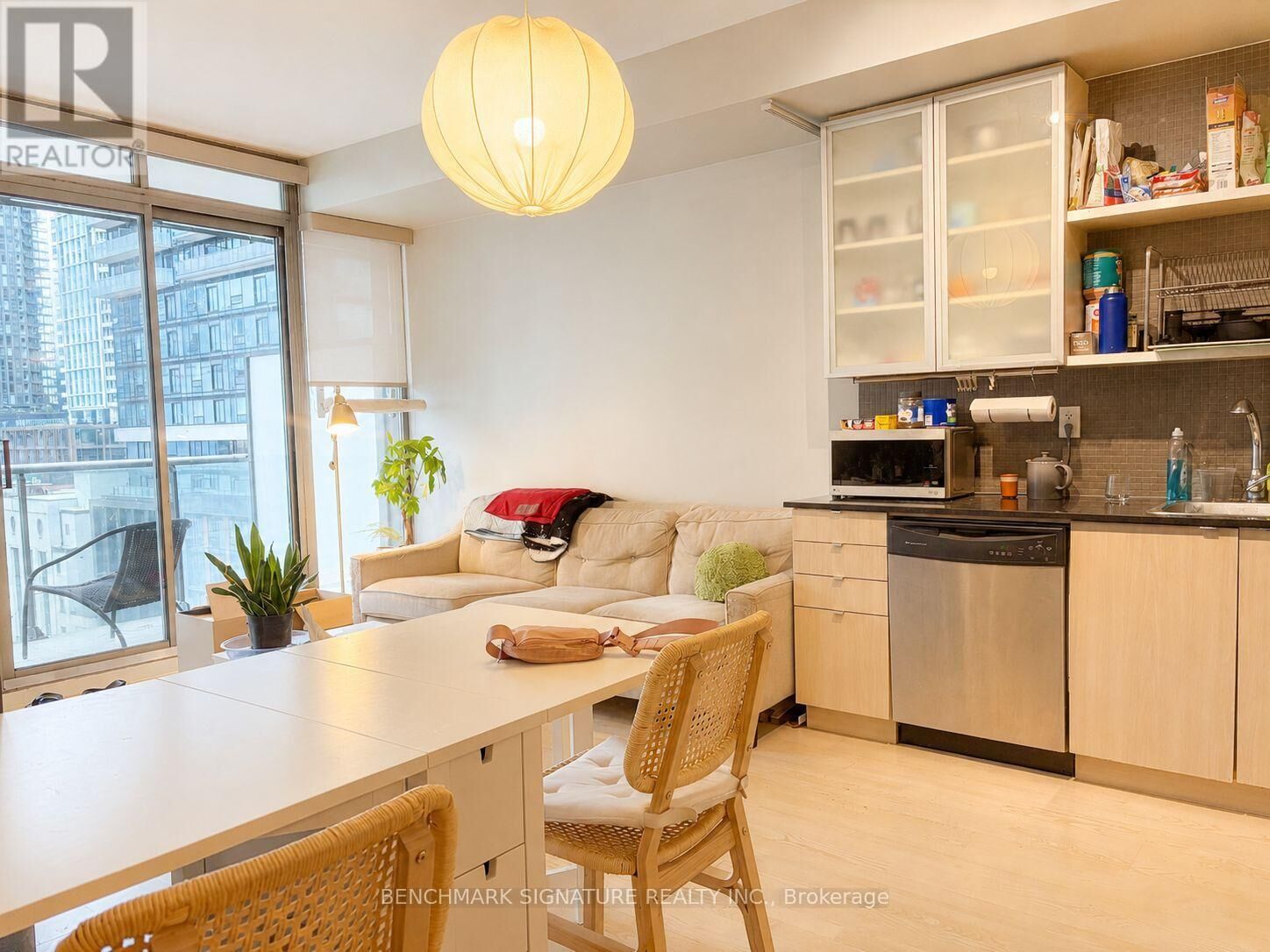 Property Photo:  33 Lombard Street 905  ON M5C 3H8 